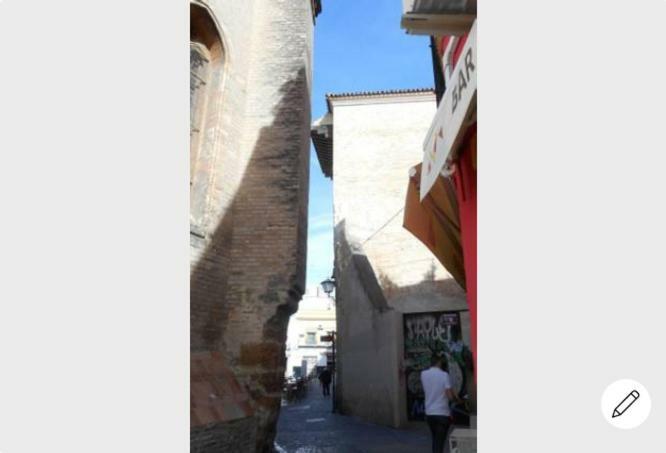 12 Calle Arrayan Séville